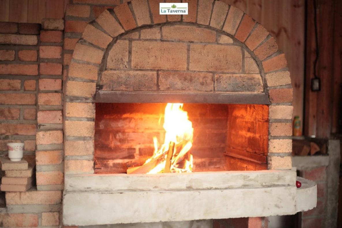 Pensiunea La Taverna Traisteni Экстерьер фото