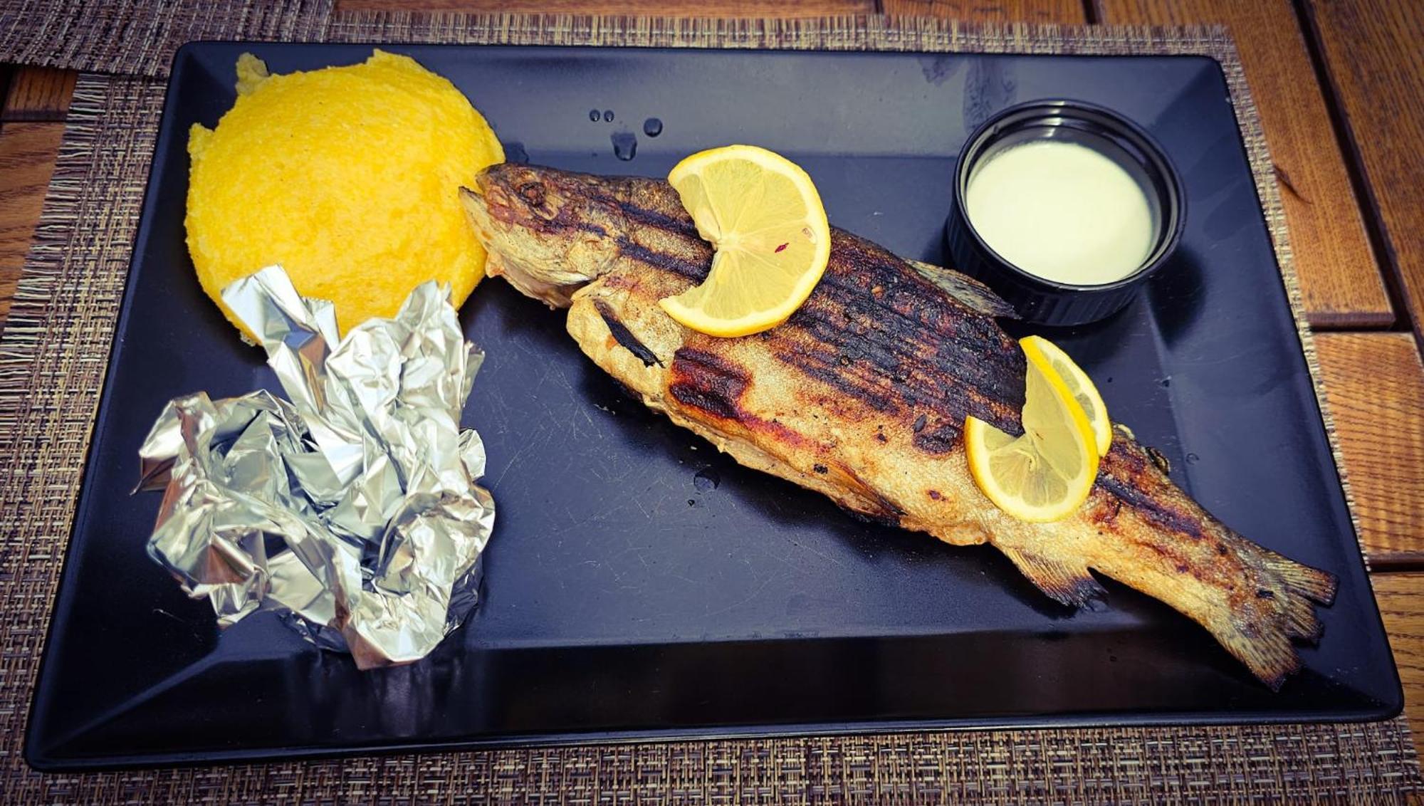 Pensiunea La Taverna Traisteni Экстерьер фото